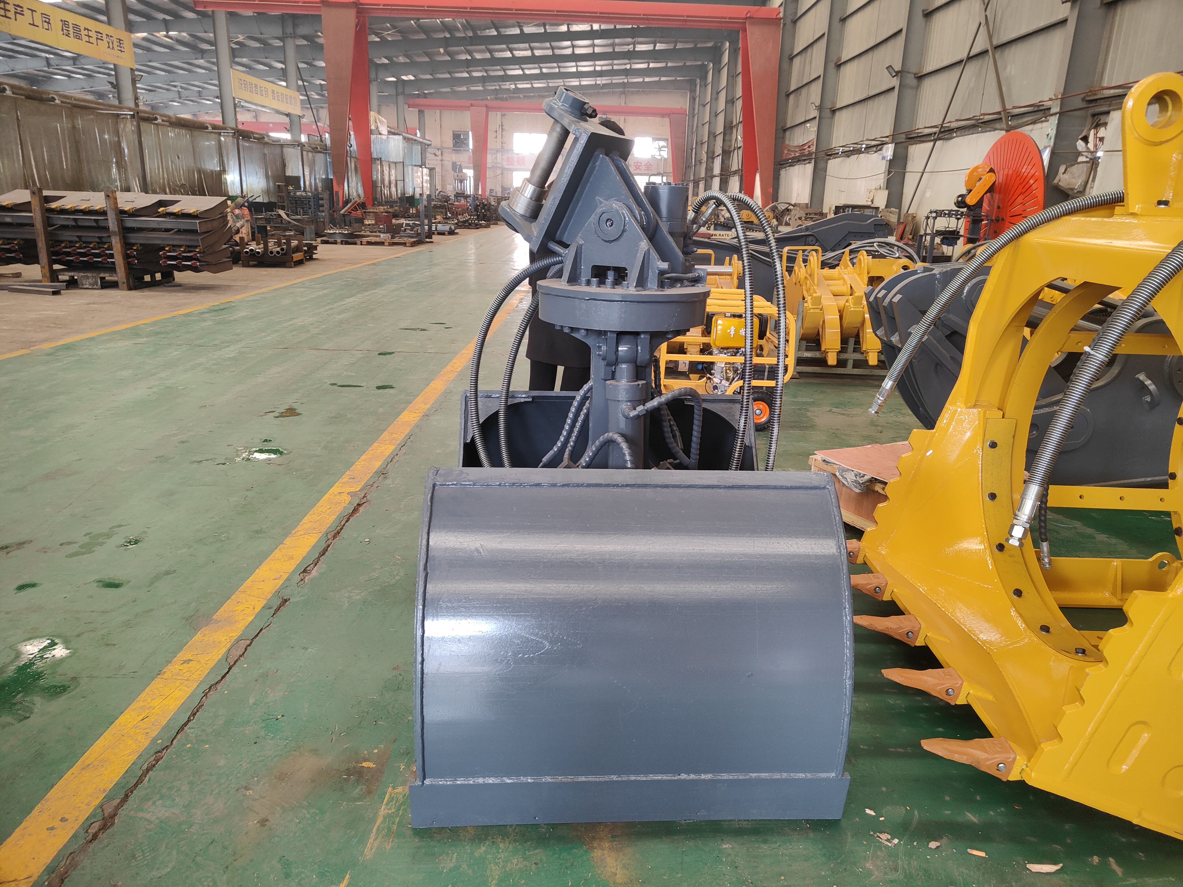 Clamshell Grab Bucket 