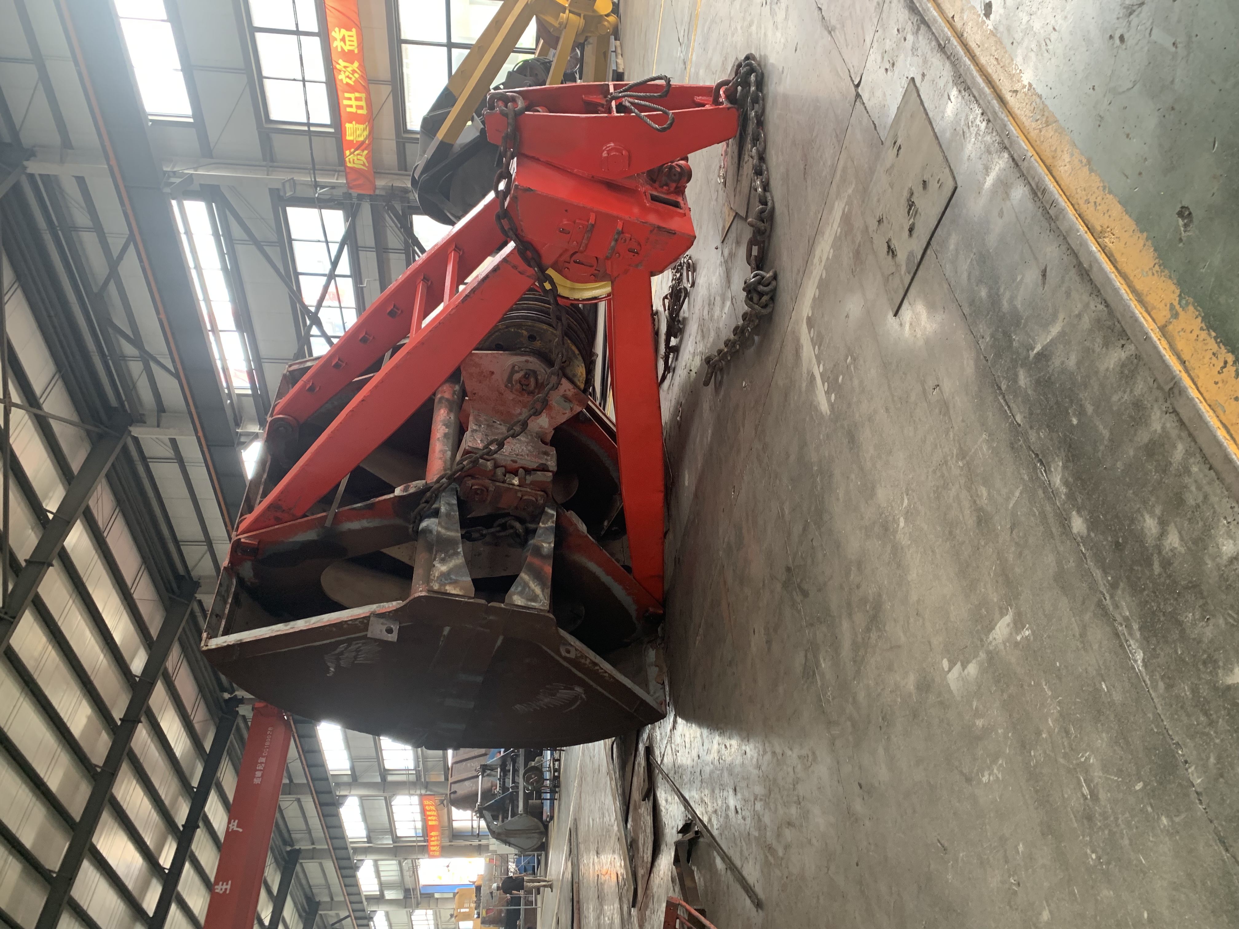 Clamshell Grab Bucket 