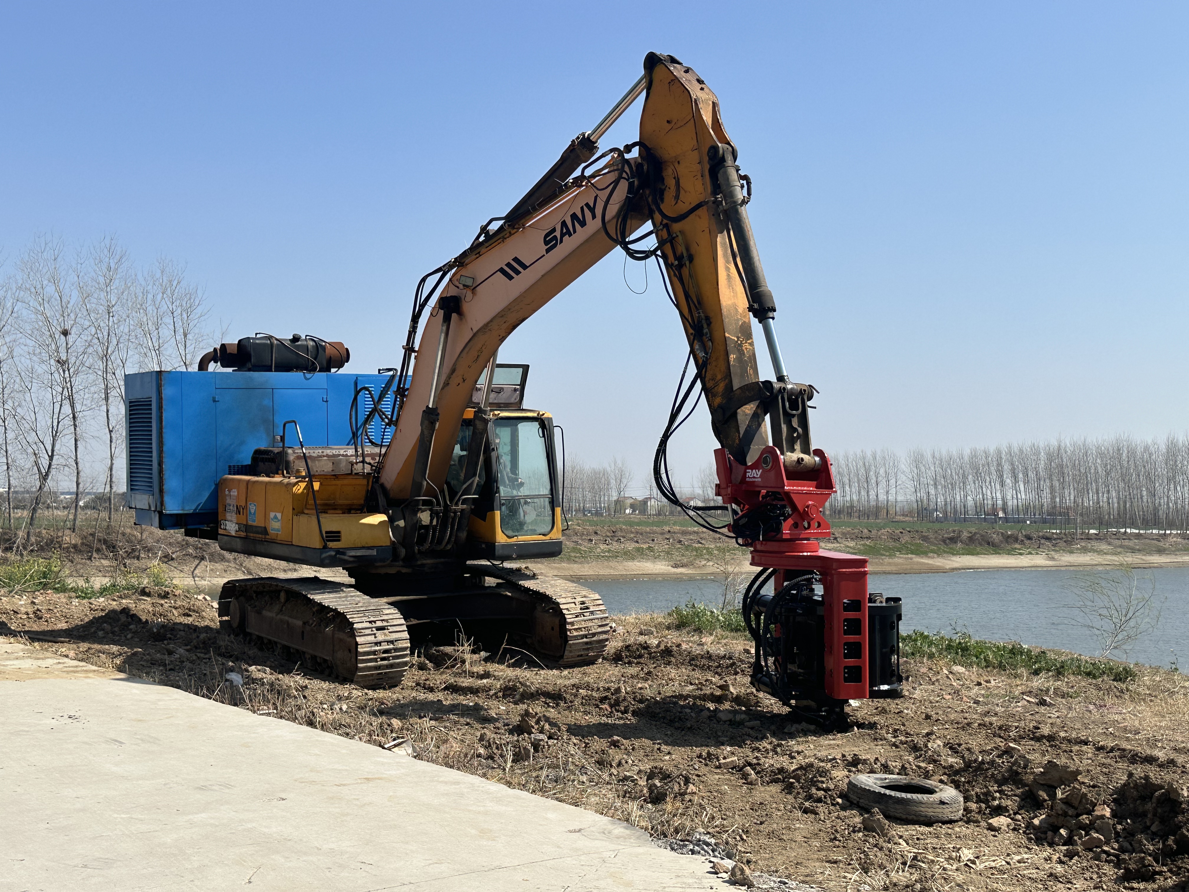 Side Grip Pile Drivers