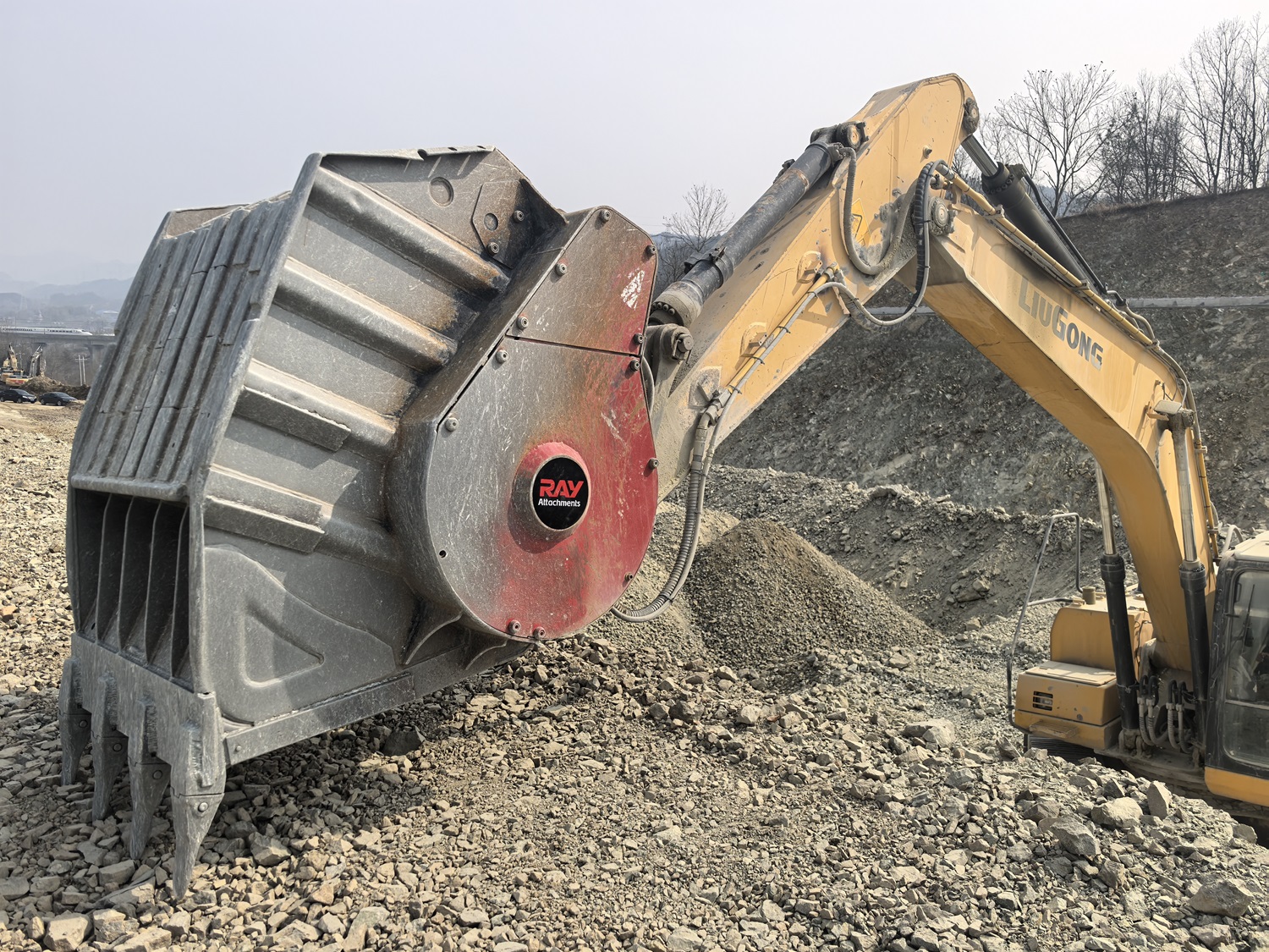 Unlock Efficiency: The RMB80 Crusher Bucket Redefines Highway Subgrade Crushing