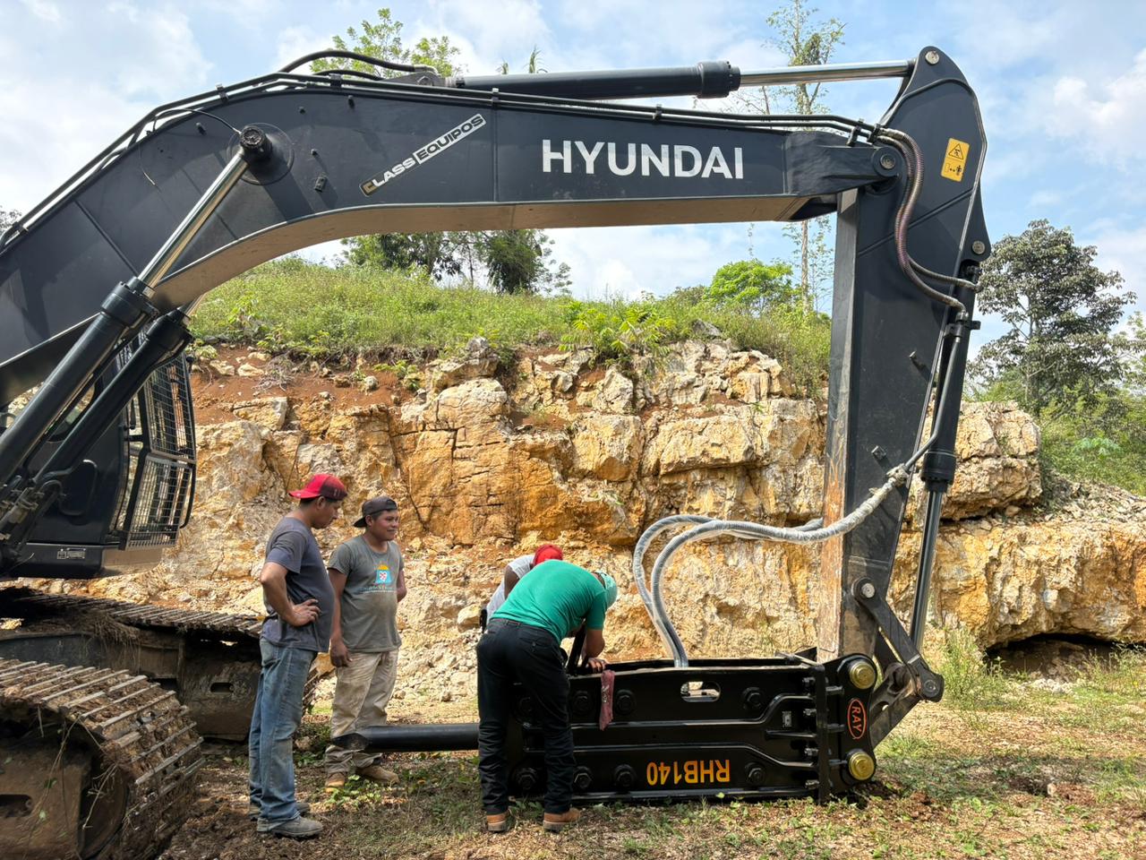 Why Do Hydraulic Breakers Need Nitrogen Charging?