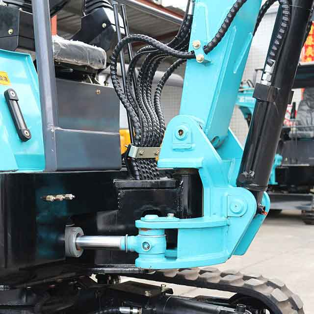 RAY Zero Swing And Triple Pump Joystick Operation Mini Excavator